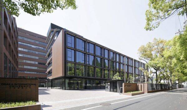 大阪国際大学