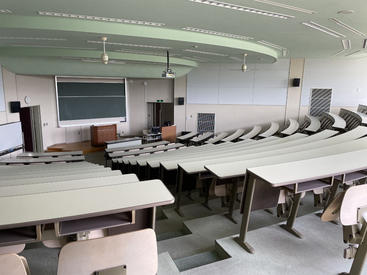 は山形県立米沢女子短期大学