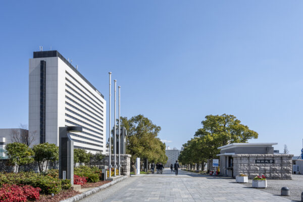 福岡大学　正門付近